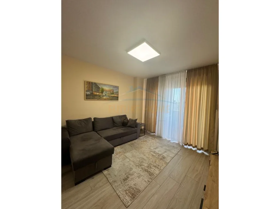 Tirane, jepet me qera apartament 2+1 Kati 2, 105 m² 650 € (Rruga Kongresi i Manastirt)