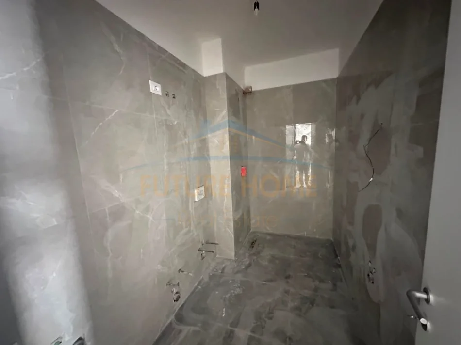 Tirane, shitet apartament 1+1 Kati 4, 60 m² 83.860 € (Casa Italia)