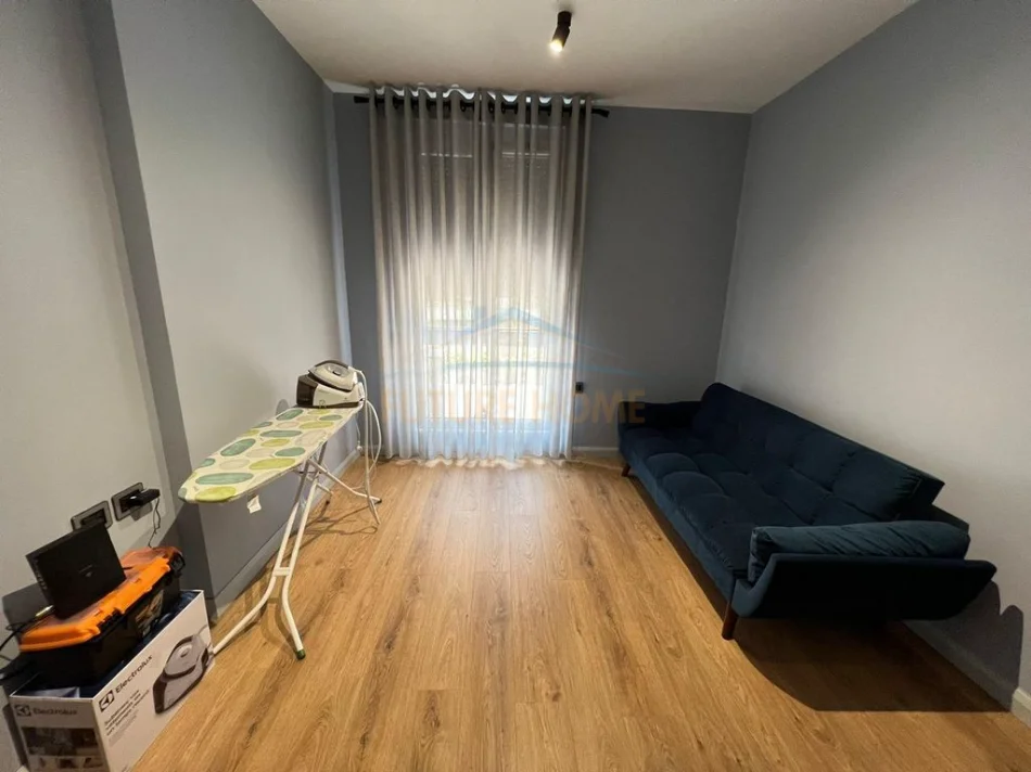 Tirane, shitet apartament 2+1 Kati 2, 165 m² 290.000 € (LIQENI I THATE)