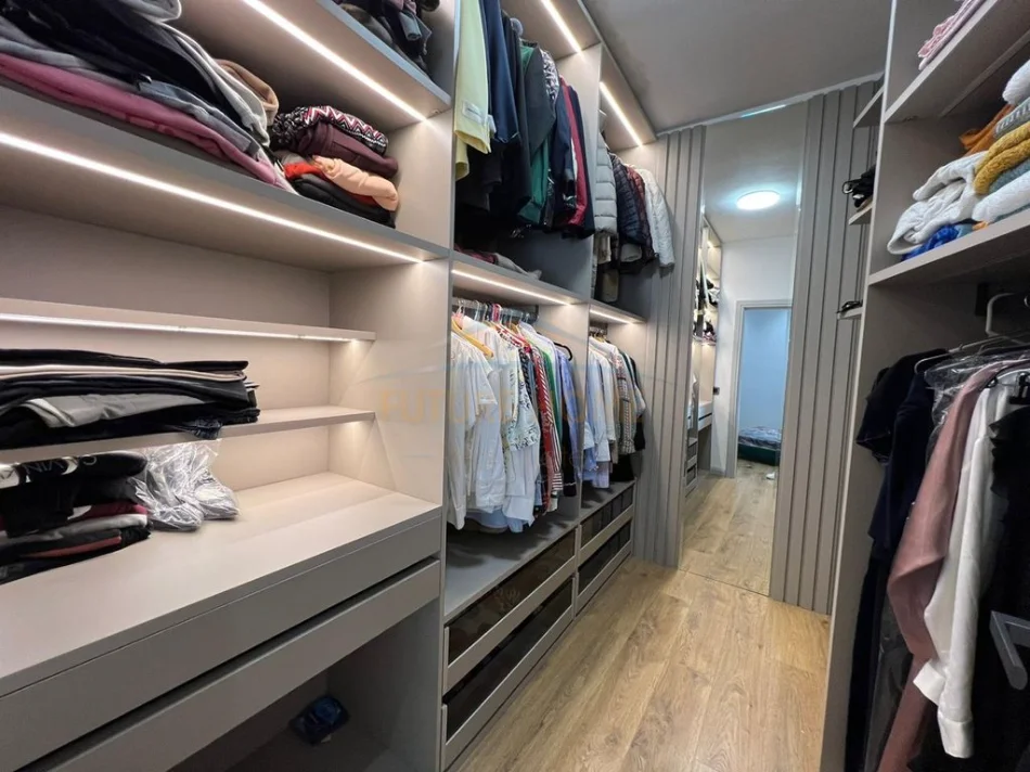 Tirane, shitet apartament 2+1 Kati 2, 123 m² 290.000 € (Liqeni i Thate)