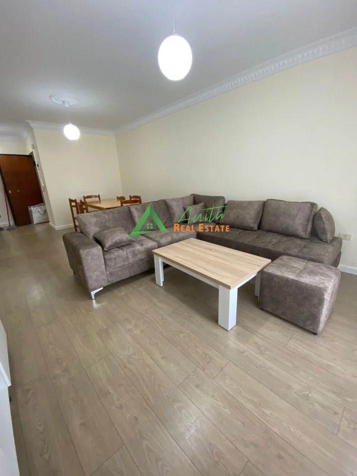 Tirane, jepet me qera apartament 2+1 Kati 2, 99 m² 550 € (Rruga Dritan Hoxha)