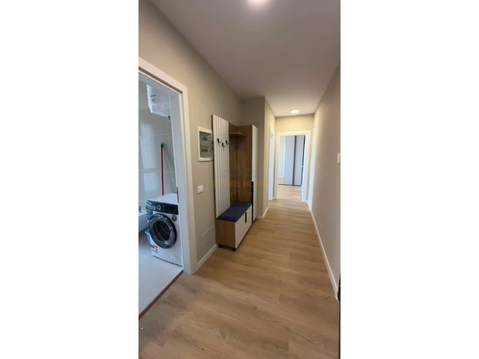Tirane, jepet me qera apartament 2+1 Kati 8, 68 m² 700 € (Bulevardi i Ri)