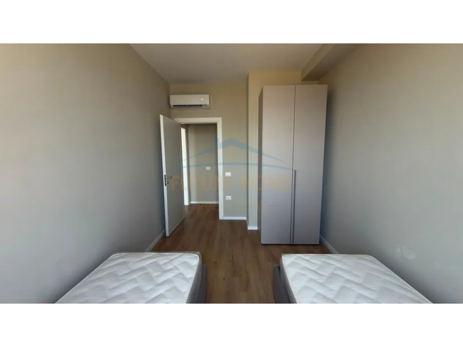 Tirane, jepet me qera apartament 2+1 Kati 8, 68 m² 700 € (Bulevardi i Ri)