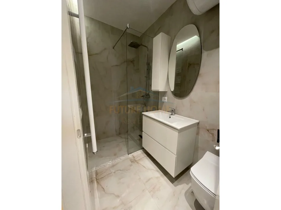 Tirane, jepet me qera apartament 2+1 Kati 5, 90 m² 820 € (BRRYLI)