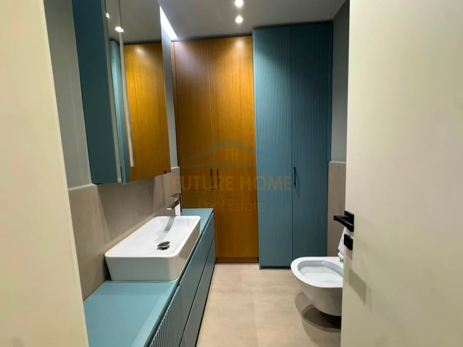 Tirane, jepet me qera apartament 2+1 Kati 3, 94 m² 1.200 € (LIQENI I THATE)