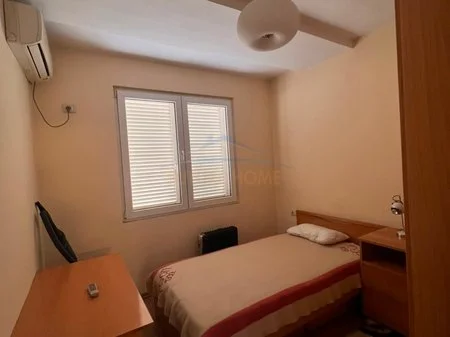 Tirane, jepet me qera apartament 2+1+Ballkon Kati 2, 91 m² 750 € 