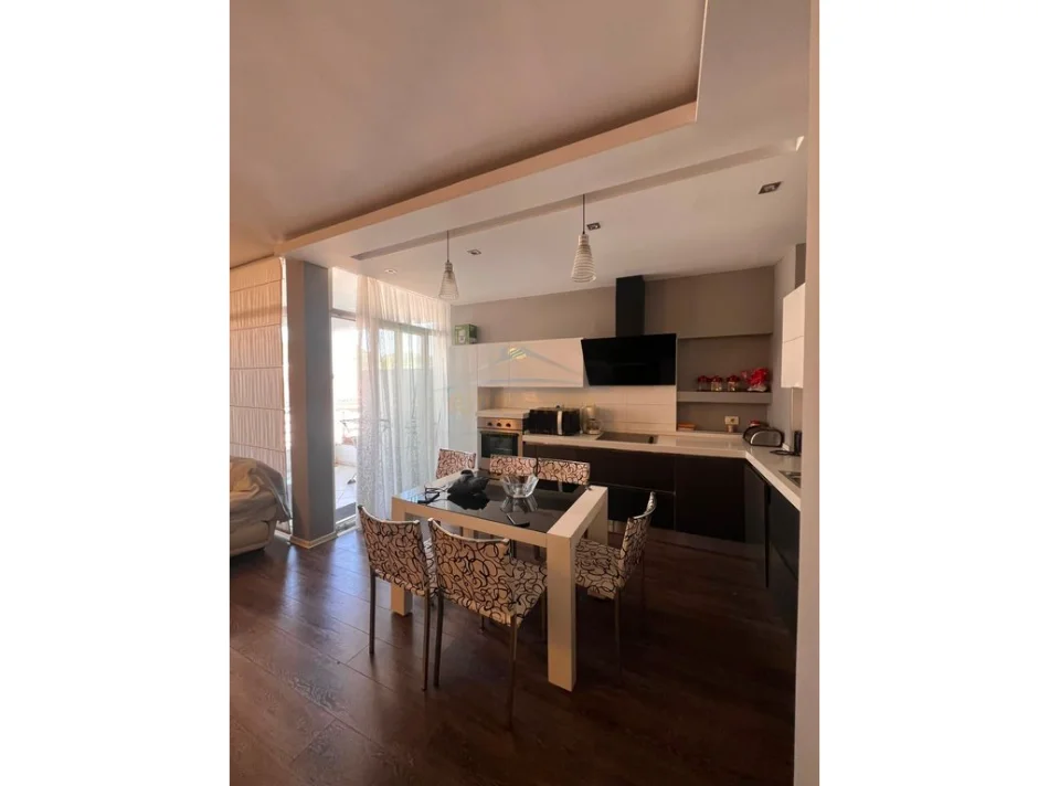 Tirane, jepet me qera apartament 2+1 Kati 2, 91 m² 750 € (Kodra e Diellit 1)