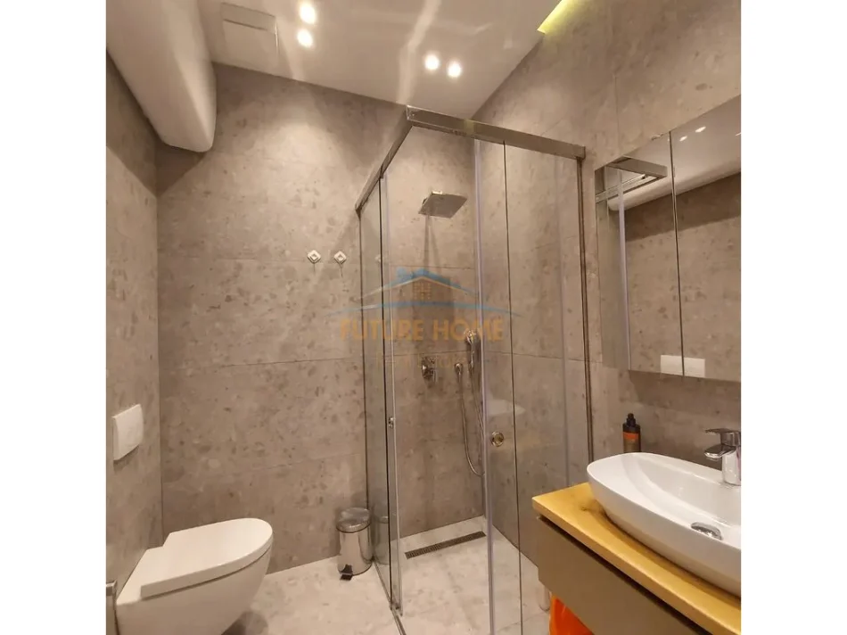 Tirane, jepet me qera apartament 2+1 Kati 6, 128 m² 1.200 € (Kompleksi Delijorgji)