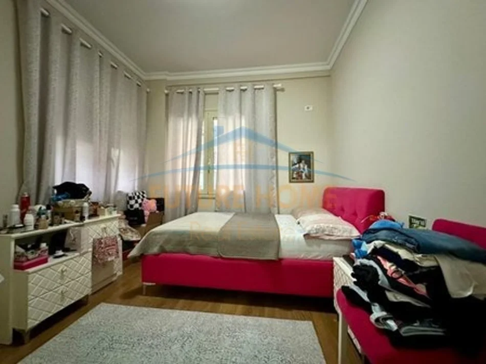 Tirane, shitet apartament 3+1 Kati 3, 123 m² 279.000 € (Liqeni i Thate)