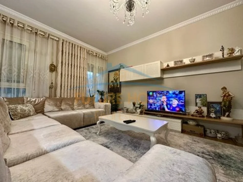 Tirane, shitet apartament 3+1 Kati 3, 123 m² 279.000 € (iqeni i Thatë)