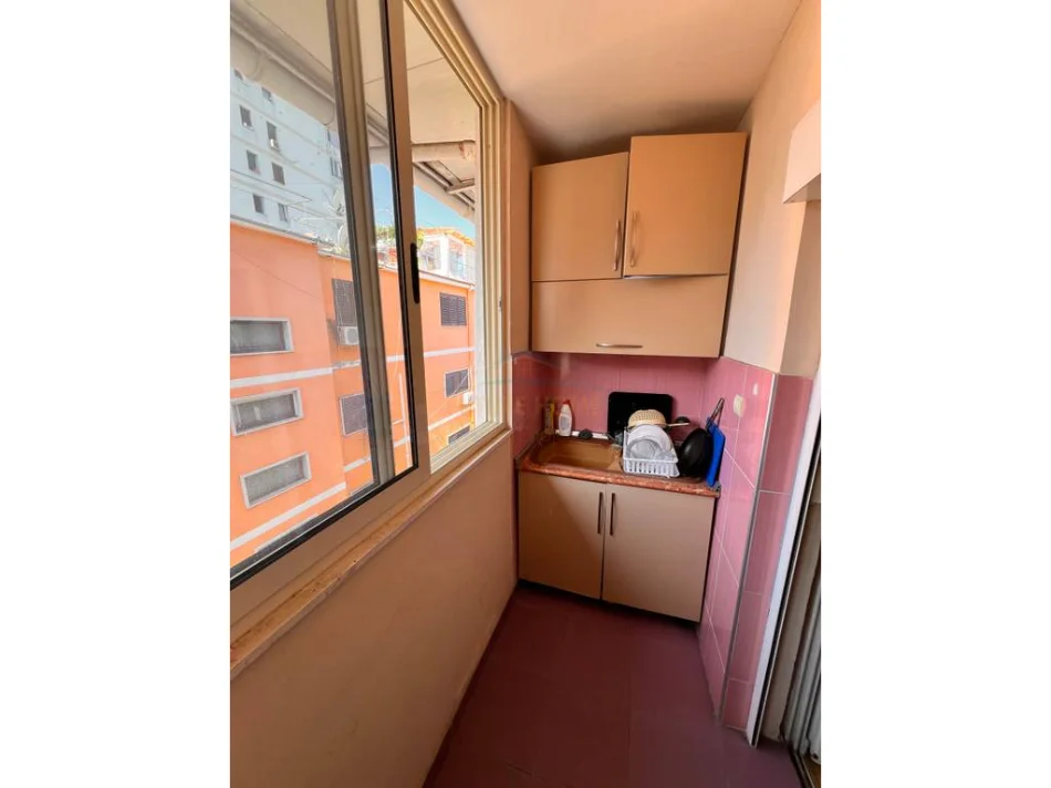 Tirane, shitet apartament 2+1 Kati 3, 70 m² 155.000 € (Rruga Karl Topia,Ambasada Amerikane)