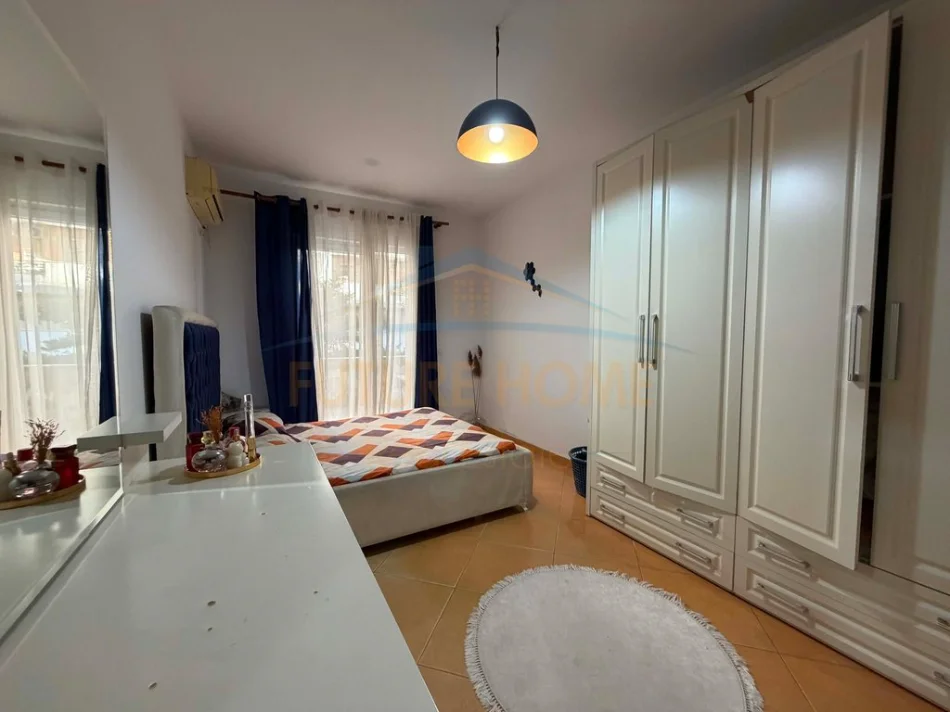 Shitet, Apartament 2+1 + Post Parkimi, Unaza e Re 0696069906