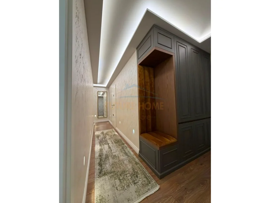 Tirane, shitet apartament 2+1 Kati 2, 106 m² 255.000 € (Laprake)