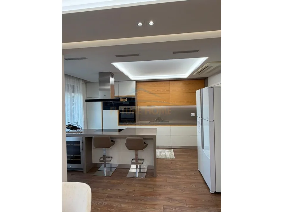 Tirane, shitet apartament 2+1 Kati 2, 106 m² 255.000 € (BLLOKU GINTASH LAPRAKE)