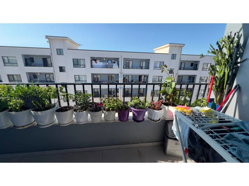 Tirane, shitet apartament 2+1+Ballkon Kati 8, 104 m² 124.000 € (Kamez)