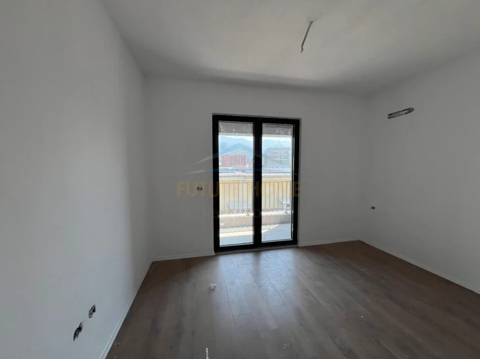 Tirane, shitet apartament 1+1+Aneks+Ballkon Kati 3, 66 m² 198.000 € (KOMPLEKSI NOVUS BULEVARDI I RI)