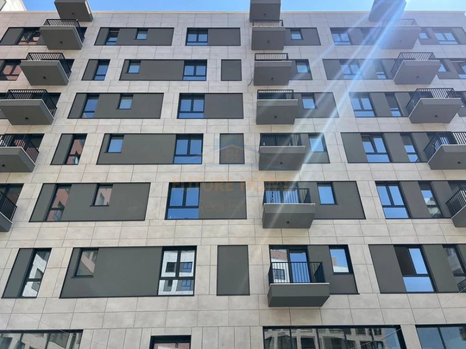 Tirane, shitet apartament 1+1+Ballkon Kati 3, 66 m² 198.000 € (BULEVARDI I RI)