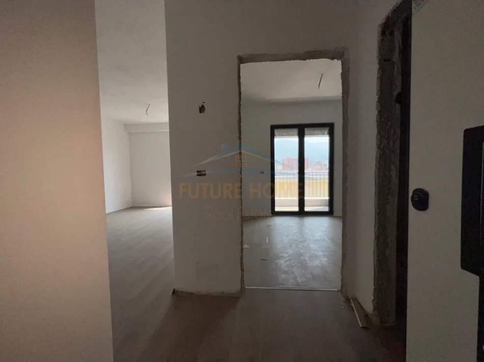 Tirane, shitet apartament 1+1+Aneks+Ballkon Kati 3, 66 m² 198.000 € (KOMPLEKSI NOVUS BULEVARDI I RI)