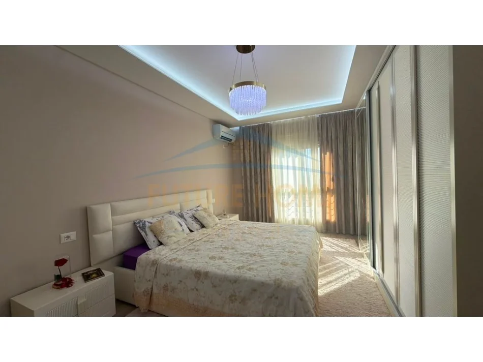 Shitet, Apartament 2+1, Unaza e Re, Tiranë 0696069906