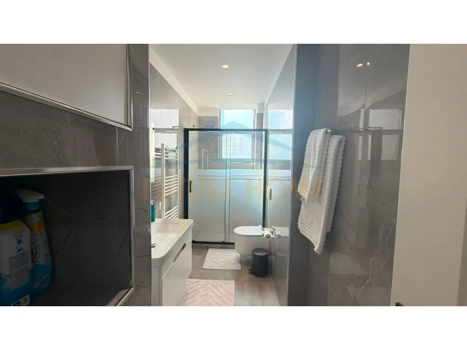 Tirane, shitet apartament 2+1 Kati 5, 119 m² 155.000 € (Unaza e re)