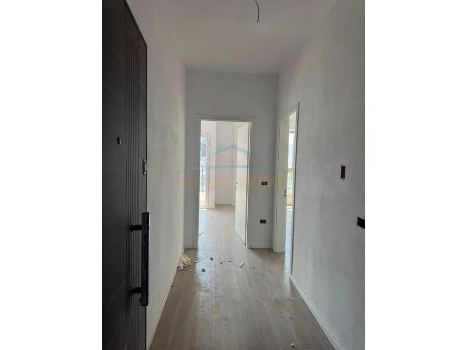 Tirane, shitet apartament 1+1 Kati 2, 62 m² 162.000 € 