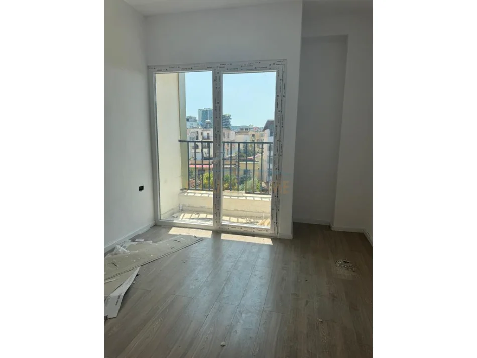 Tirane, shitet apartament 1+1 Kati 2, 62 m² 162.000 € 