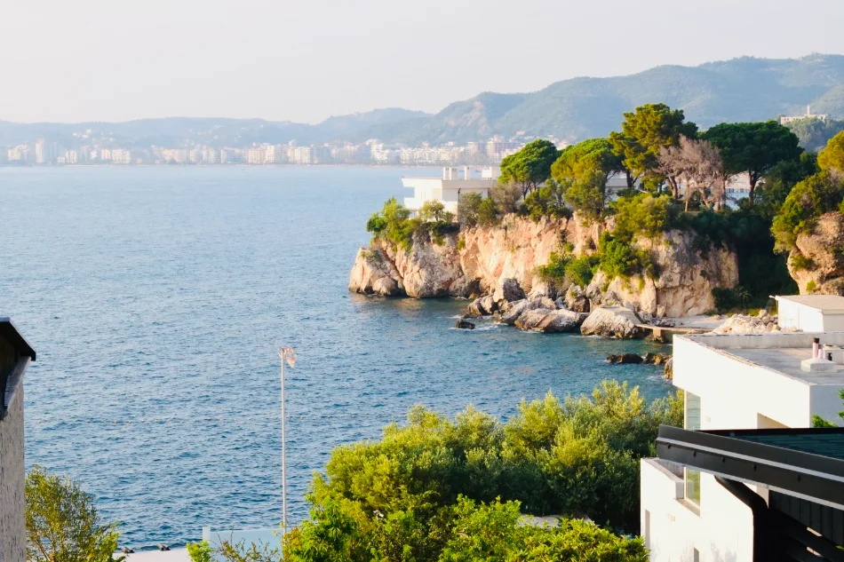 Vlore - Lungomare, jepet me qera apartament ne plazh 1+1+Ballkon Kati 2, 75 m² 65 € 
