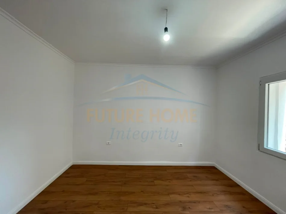 Tirane, shitet apartament 1+1 Kati 3, 60 m² 160.000 € (Shkolla e Kuqe)