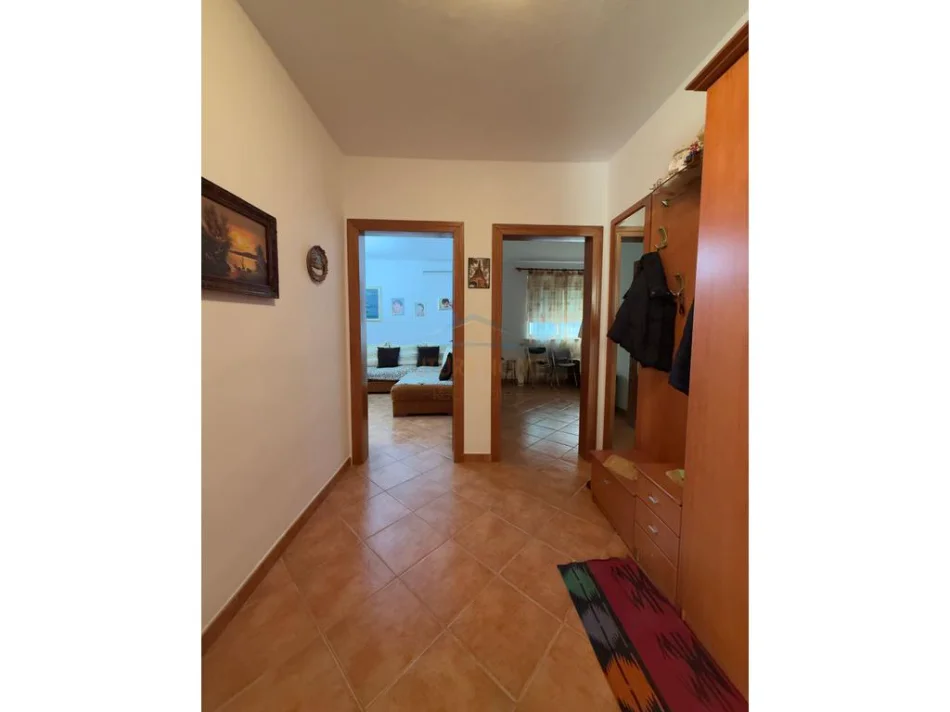 Tirane, shitet apartament 2+1 Kati 3, 72 m² 153.000 € (Ali Demi, Tiranë)
