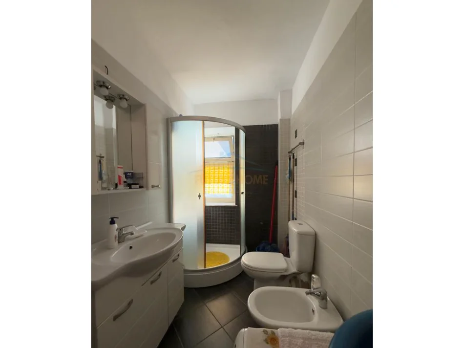 Shitet, Apartament 2+1, Ali Demi, Tiranë 0696069906
