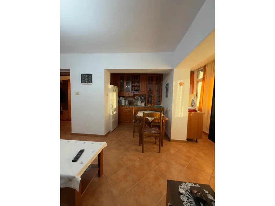 Tirane, shitet apartament 2+1 Kati 3, 71 m² 153.000 € (Ali Demi)
