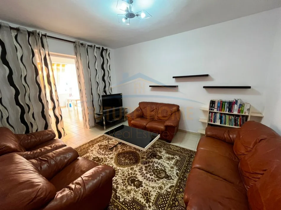 Durres, shitet apartament 2+1 Kati 3, 92 m² 120.000 € (Prane Kopeshtit Ivina, Rruga Maliq Muco)