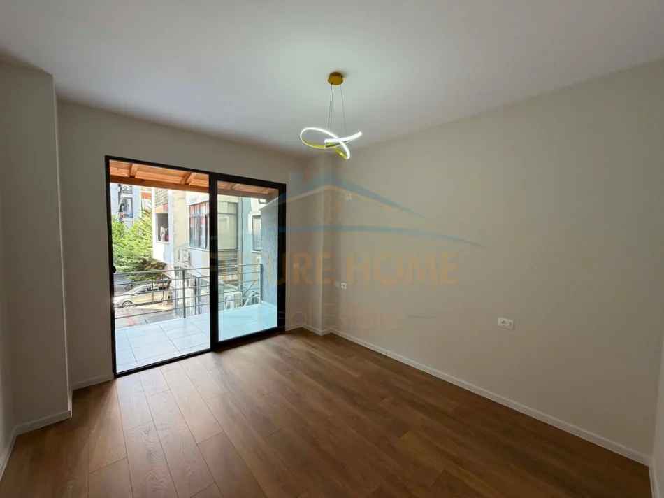 Tirane, shitet apartament 1+1+Ballkon Kati 1, 67 m² 112.000 € (UNAZA E RE)