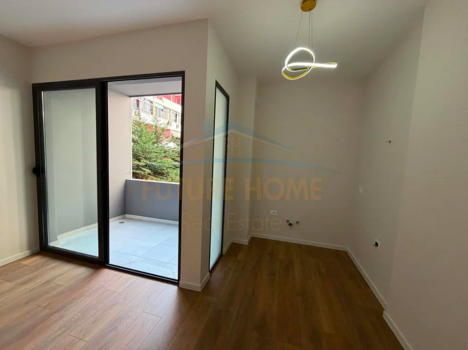 Shitet, Apartament 1+1, Unaza e Re 0696069906