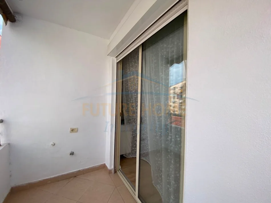 Shitet, Apartament 2+1, Fresku, Tiranë. 0696069906