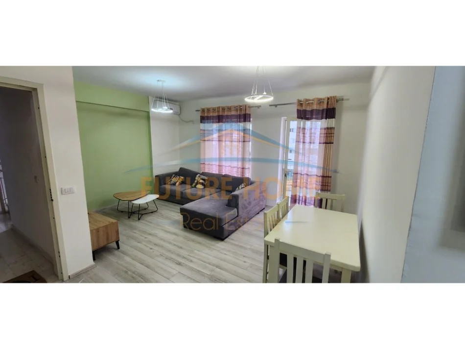 Tirane, jepet me qera apartament 2+1 Kati 4, 100 m² 700 € (Kopshti Zoologjik, Tiranë.)