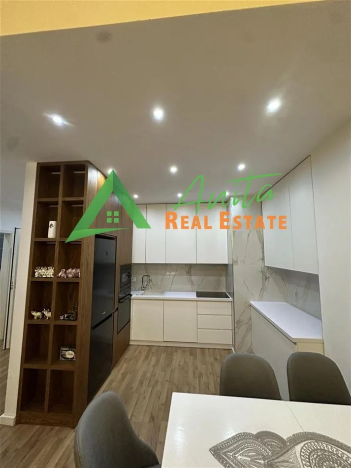 Tirane, jepet me qera apartament 2+1 Kati 5, 79 m² 550 € (Ali Demi)