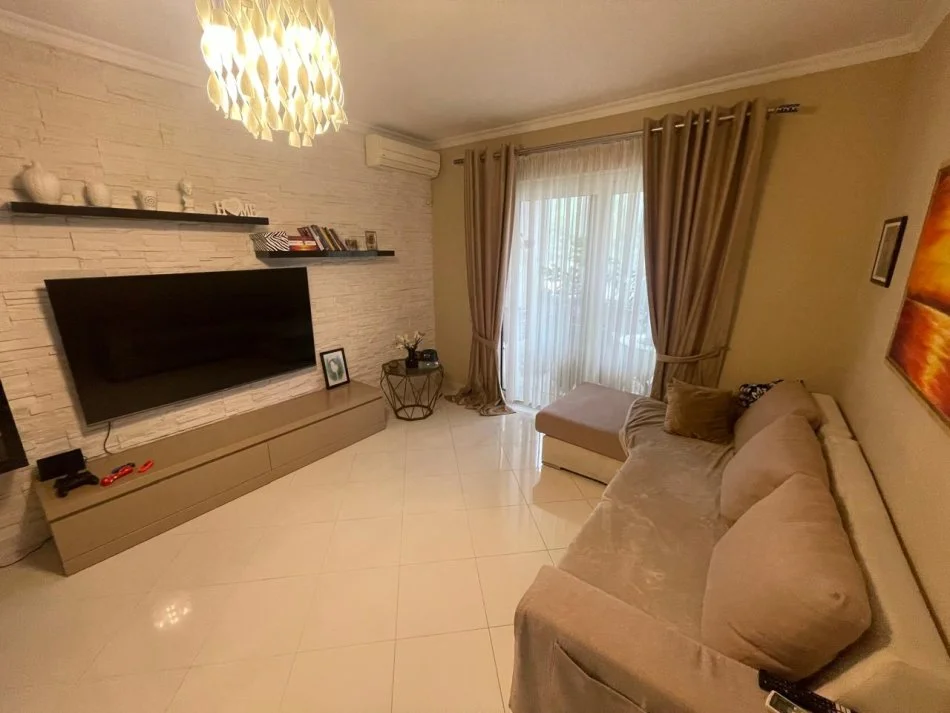 Durres, shitet apartament 2+1+Ballkon Kati 6, 118 m² 230.000 € (Vollga)