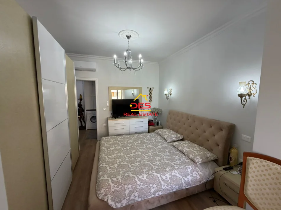 Vlore, shitet apartament 1+1+Ballkon Kati 2, 48 m² 100.000 € (Rruga Pelivan Leskaj)