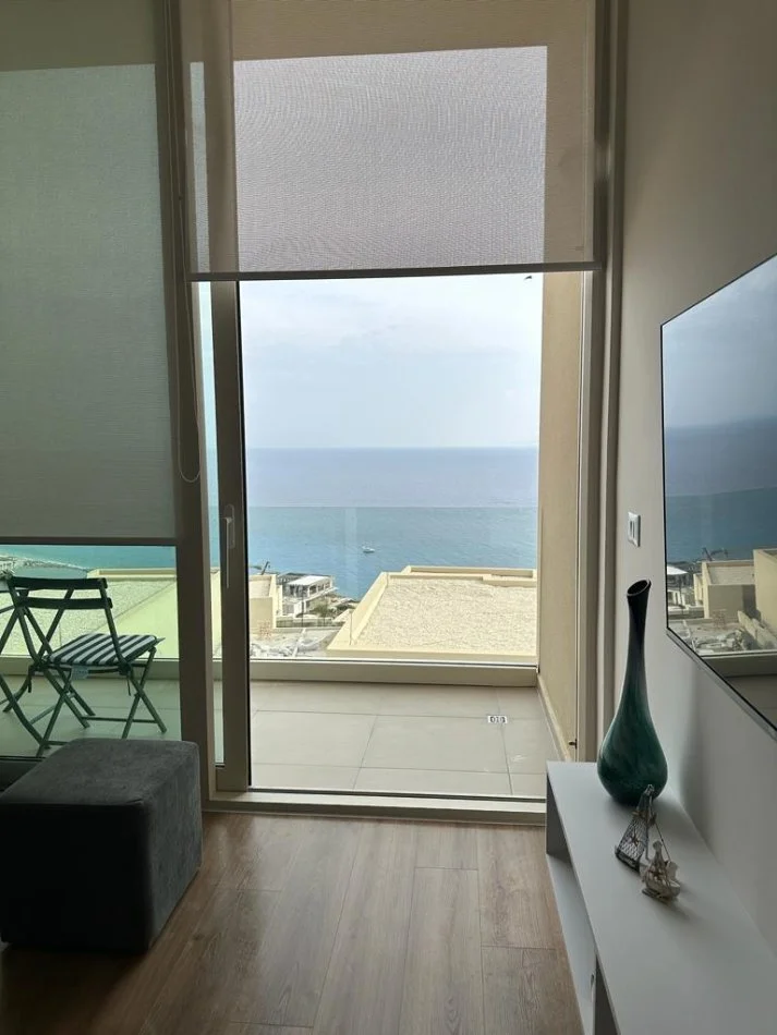 Dhermi - Palase, shes vilete 2+1 me oborr