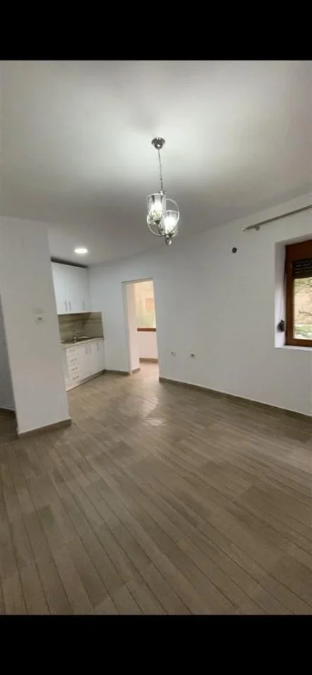 Tirane, shitet apartament 1+1 Kati 2, 71 m² 109.000 € (Laprake)