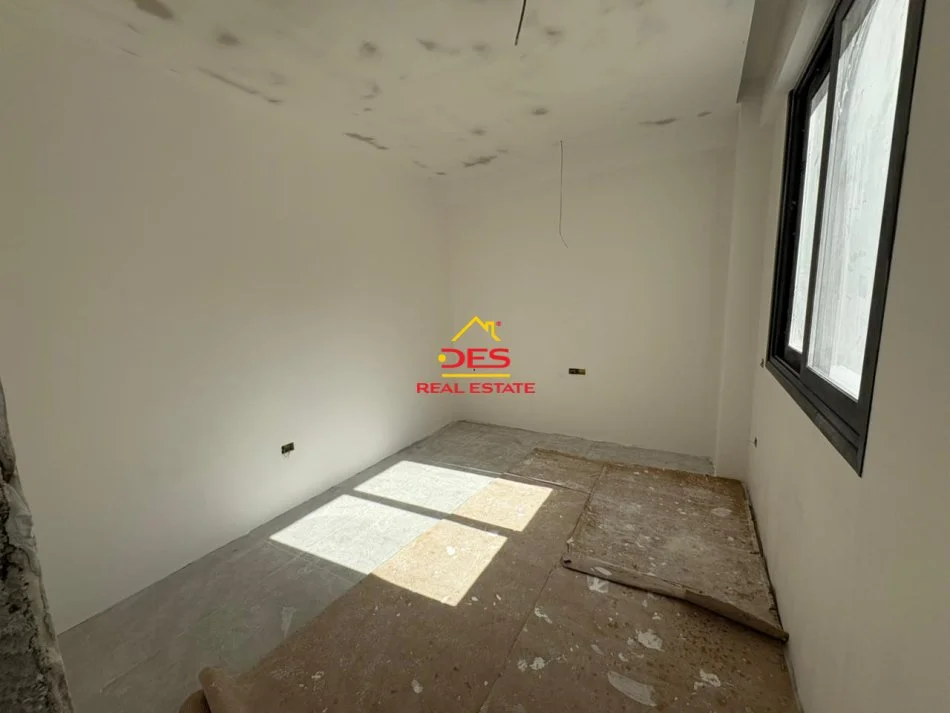 Vlore, shitet apartament 2+1+Ballkon Kati 2, 96 m² 380.000 € (Rruga Dhimitër Konomi)