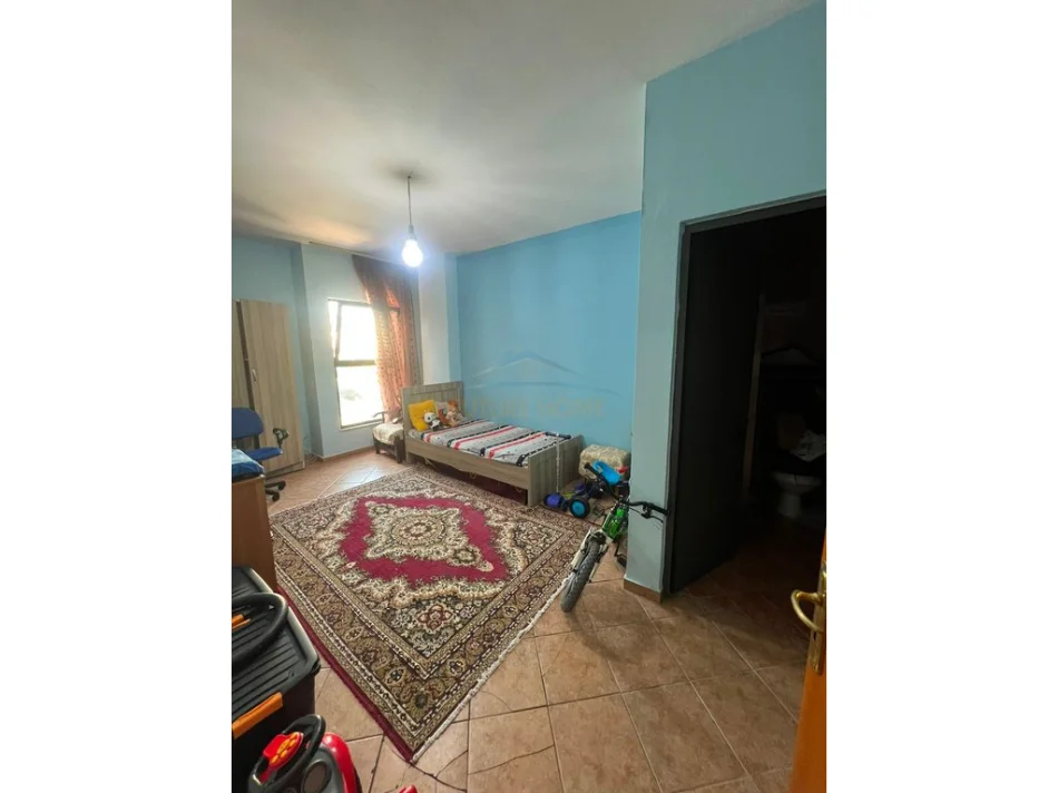 Tirane, shitet apartament 2+1 Kati 1, 89 m² 145.000 € (5 Maji)