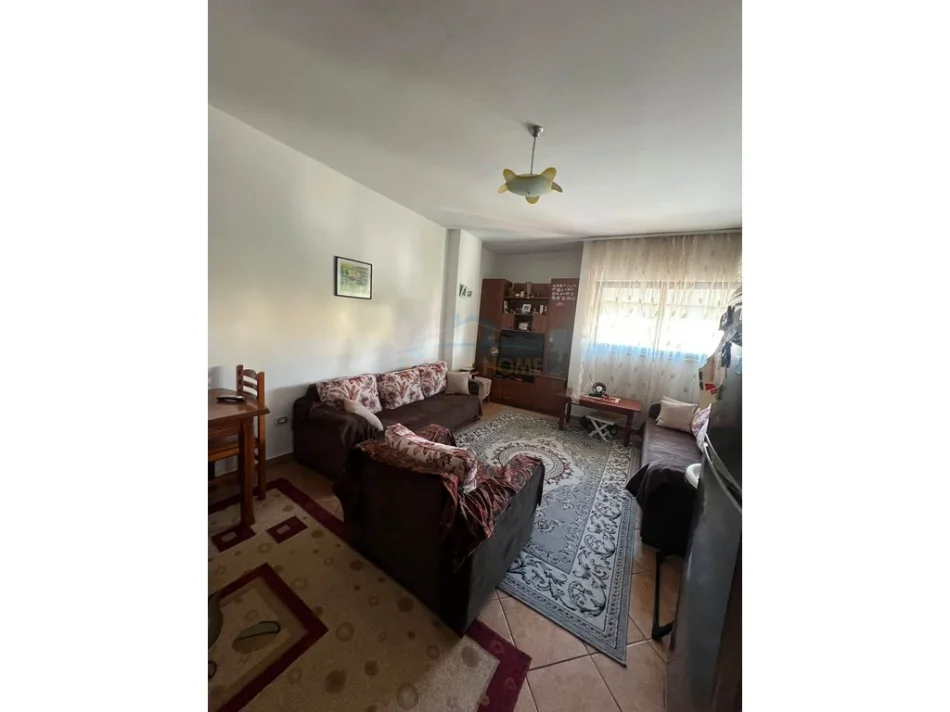 Tirane, shitet apartament 2+1 Kati 1, 89 m² 145.000 € (5 Maji)