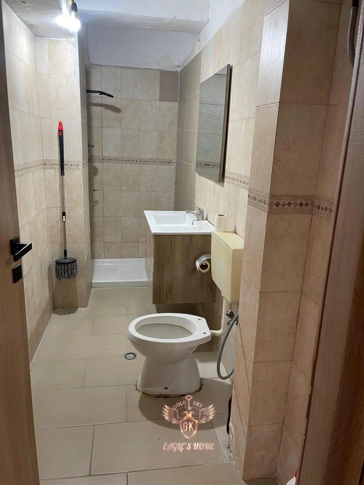 Durres, jepet me qera apartament 3+1+Ballkon Kati 1, (Flagship Center,Lagja 4)