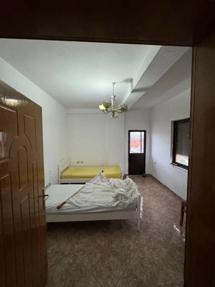Tirane, jepet me qera apartament 2+1+Aneks+Ballkon Kati 5, 120 m² 450 € (Don Bosko, Pran Restorant Gjelit.)