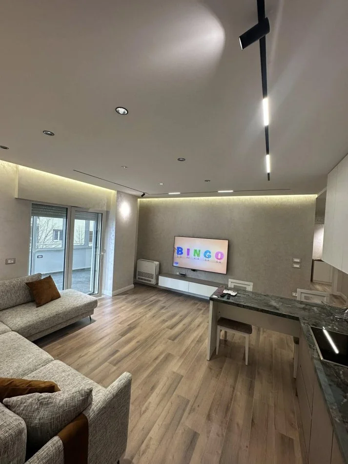 Durres, jepet me qera apartament 2+1+Ballkon Kati 1, (VOLLGA)