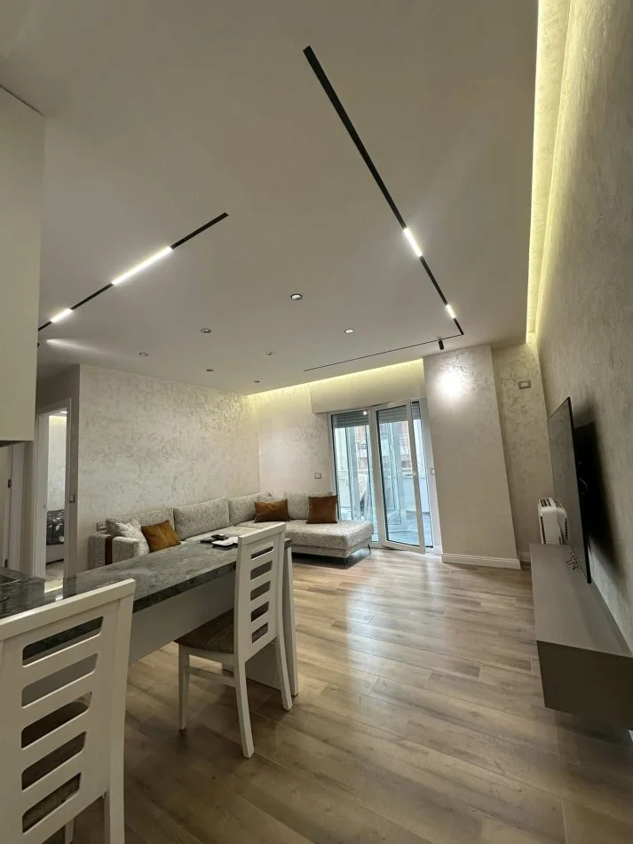 Durres, jepet me qera apartament 2+1+Ballkon Kati 1, (VOLLGA)