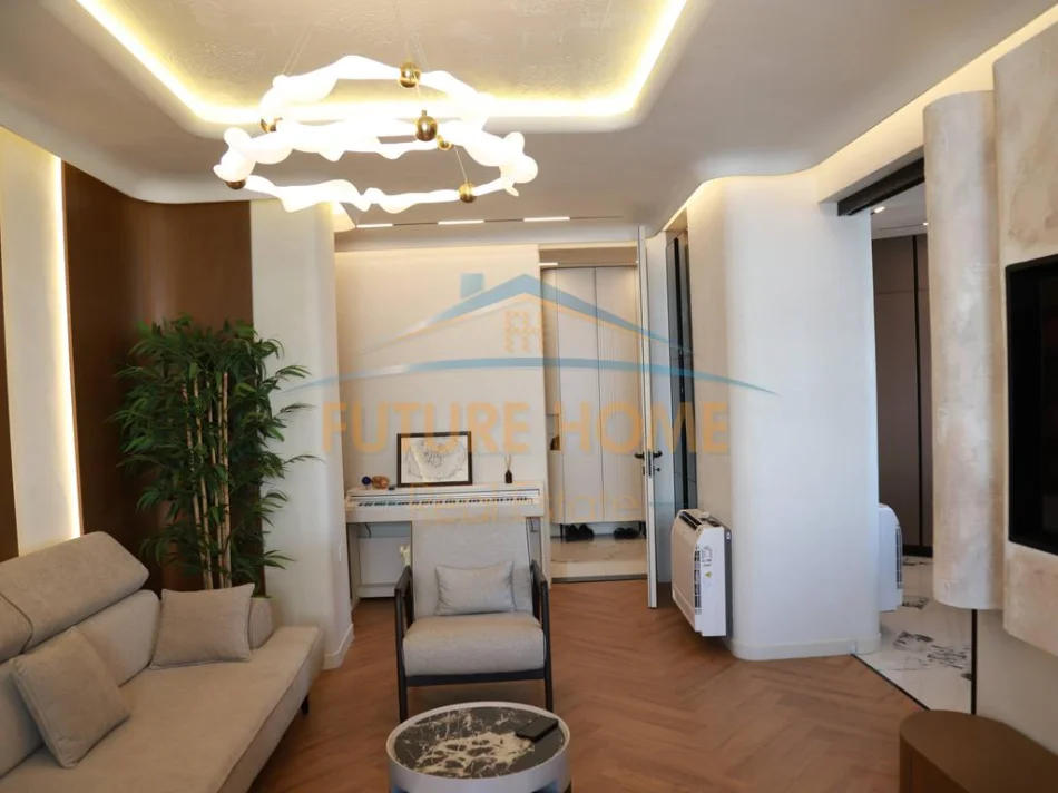 Tirane, shitet apartament 2+1+Ballkon Kati 5, 120 m² 359.000 € (Unaza e re)