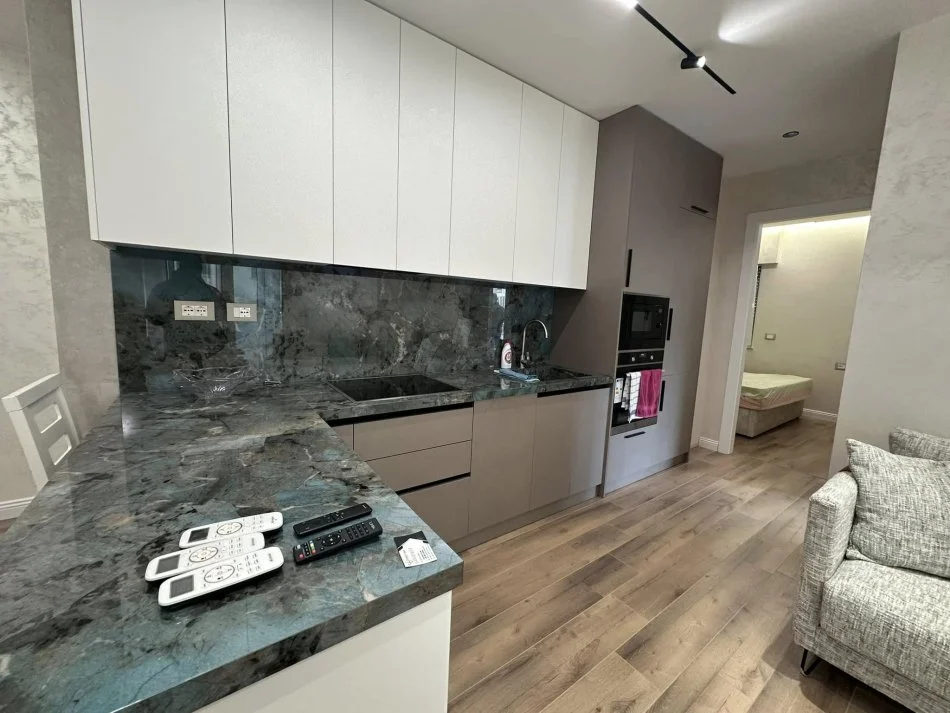 Durres, jepet me qera apartament 2+1+Ballkon Kati 1, (VOLLGA)